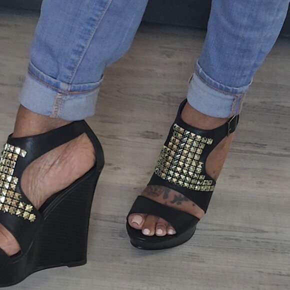 Black Gold Platform Open Toe Wedge Heels Size 8 - Picture 2 of 7